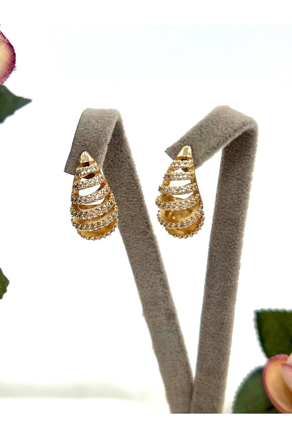 Zirkon Taşlı Kesik Bombeli Plaka Damla Model Küpe (18K ROSE/1,5X2CM)