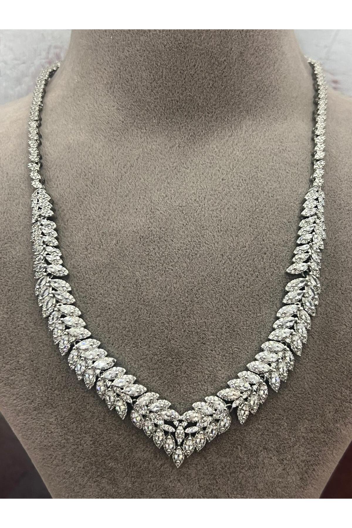 Zirkon Taşlı Çelik Silver Model Set (Set1) - Görsel 4